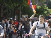 Протестующие перекрыли дорогу в аэропорт Еревана