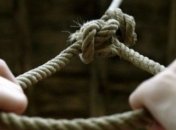 На Тернопільщині правоохоронці витягли чоловіка з петлі