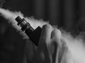Пандемия Covid-19: в США опасаются всплеска "болезни вейперов" 