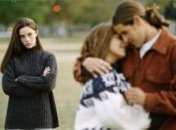 Что делать, когда партнер ревнует и контролирует? Видео