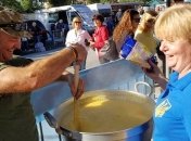 В честь украинских воинов в Риме приготовили казацкий кулеш