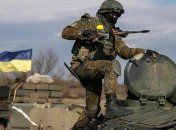 Україна знову зазнає втрат на Донбасі: під обстрілом поранений боєць ЗСУ