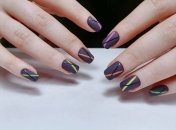 Манікюр з геометричним візерунком