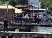 Не умела плавать и прыгнула с пирса: в Николаеве утонула 14-летняя девушка