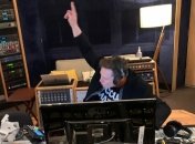 Илон Маск записал и исполнил свой первый танцевальный трек (Фото, Видео)