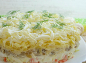 Салат получается ситным и вкусным