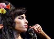 Брат Эми Уайнхаус утверждает, что она умерла от булимии