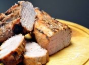 Свиная вырезка — прекрасное горячее блюдо, которое можно приготовить на обед или ужин