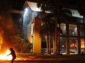 В столице Парагвая протестующие подожгли здание Конгресса