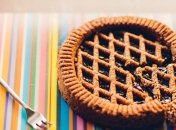 Простой и легкий: Лиза Глинская рассказала, как приготовить тертый пирог