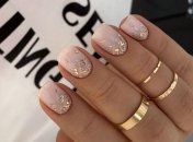 Маникюр на Новый год 2024