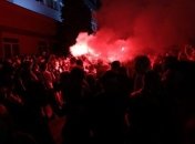 Звонили и жгли файеры: Стерненко с активистами пришел к Зеленскому