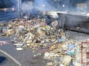 Под Киевом фура выехала на встречку и смяла легковушку: трое погибли, грузовик сгорел дотла (эксклюзивные фото)