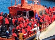 У побережья Испании спасены пол тысячи мигрантов