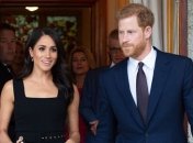 Принца Гарри обвиняют в том, что Меган Маркл отказалась от семьи из-за него