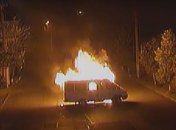 Вооруженные оппозиционеры в Ереване сожгли полицейский микроавтобус и сбили БПЛА