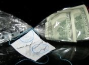 СБУ: Военный за взятки пропускал товары на оккупированные территории