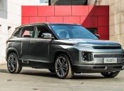 Автокомпания Geely официально презентовала новый кроссовер Icon (Видео)