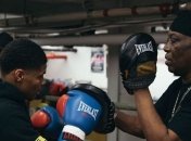 Боксер Шакур Стивенсон переходит в первый легкий вес