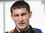 Игрок "Шахтера" вышел с капитанской повязкой и получил удар локтем