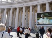 Папа Римский нарушил вековые традиции из-за коронавируса