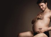 Ученые назвали сроки появления беременных мужчин