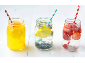 Как утолить жажду в жару летом: 5 рецептов фруктовой воды