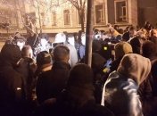 Под администрацией президента активисты организовали митинг