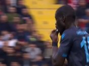 После прочтения съесть: в Турции футболист скушал записку тренера (Видео)