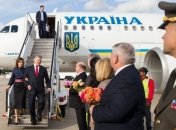 Самолет Порошенко приземлился в США