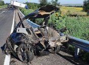 Ужасающее ДТП на Запорожье: легковушка "влетела" в грузовик (Фото)