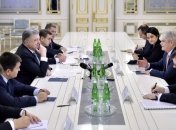 Порошенко подтвердил неизменную позицию Украины относительно Испании 