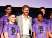 Принц Гарри растрогал присутствующих речью на вручении премии принцессы Дианы