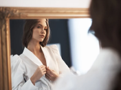 Что нельзя делать перед зеркалом