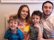 "Я ходила и ворчала на всех": ALYOSHA рассказала о своей беременности