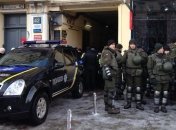 Возле Печерского райсуда в Киеве собрались сторонники Саакашвили