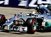 Хэмилтон надеется решить проблемы с партнером по команде