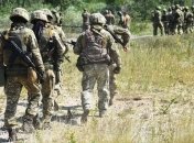 На Донбассе боевики били из минометов и применили танк, ранен боец