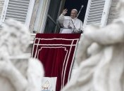Папа Римський уперше за кілька днів вийшов до парафіян