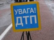В столице водитель грузовика врезался в мост, существенно повредив его