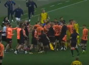 Решающий матч в борьбе за титул был омрачен дракой команд