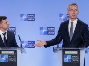 Столтенберг Зеленскому: Украинский народ заслуживает мира