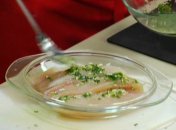 Паровая рыба с соусом из лайма