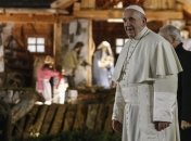 В новогоднюю ночь неизвестная женщина вывела из себя Папу Римского (Видео)