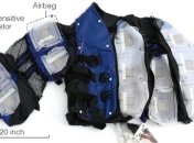 Разработчики Disney создали куртку, которая может имитировать объятия (Видео)