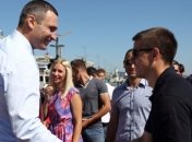 Патрульные полицейские Киева презентовали Кличко фуражку