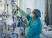 Троє з двох десятків померлих були повністю щеплені від коронавірусу