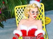 Роскошь, эпатаж, Рождество: новый клип Кэти Перри покоряет сеть (Видео)