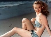 Картину "Четыре Мэрилин" продали за $36 млн