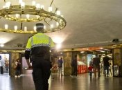 Избиение безбилетника в метро Барселоны переросло в расистский скандал